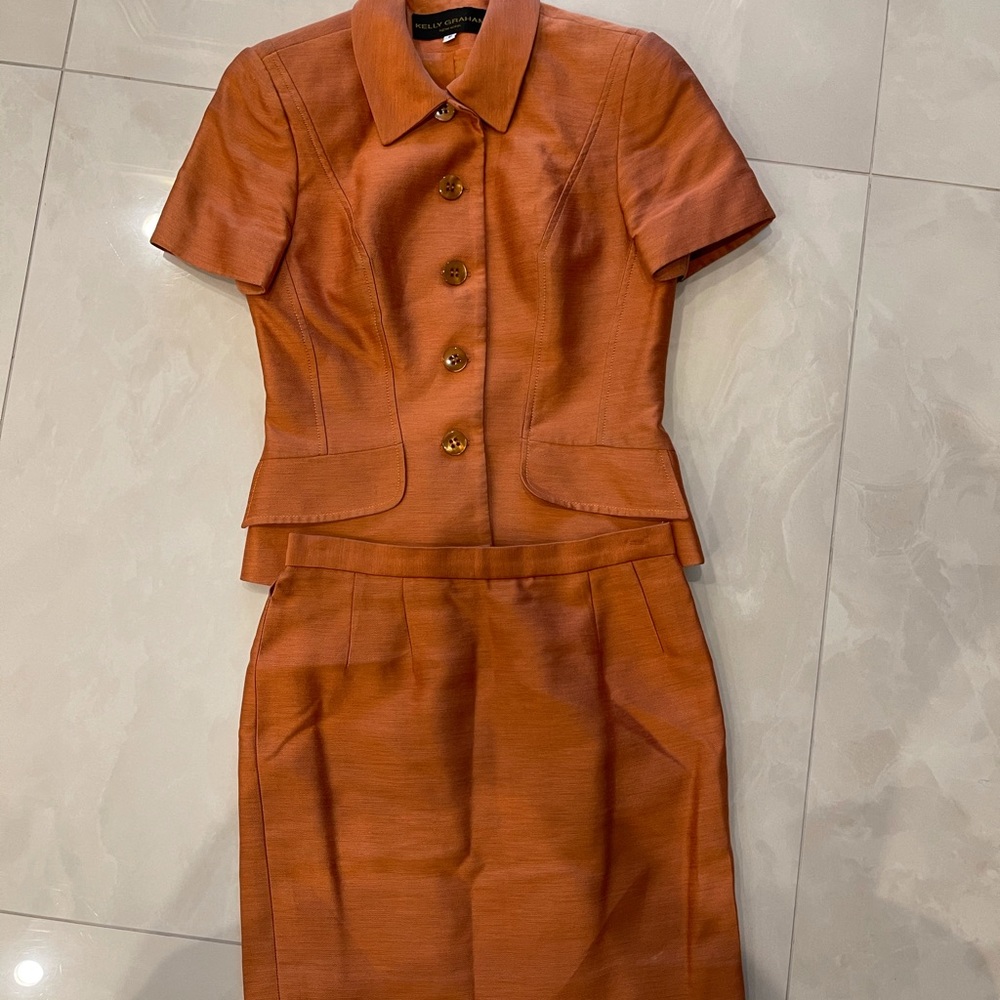 Beautiful orange suit for a woman